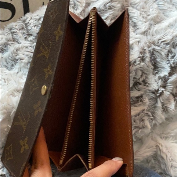 Authentic Louis Vuitton Wallet** just reduced - Picture 7 of 8